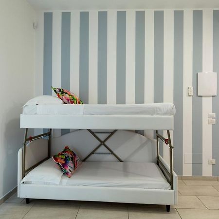 Rubino Apartments A 100Metri Dal Mare Riccione Luaran gambar