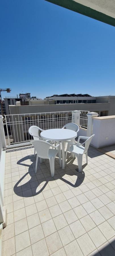 Rubino Apartments A 100Metri Dal Mare Riccione Luaran gambar