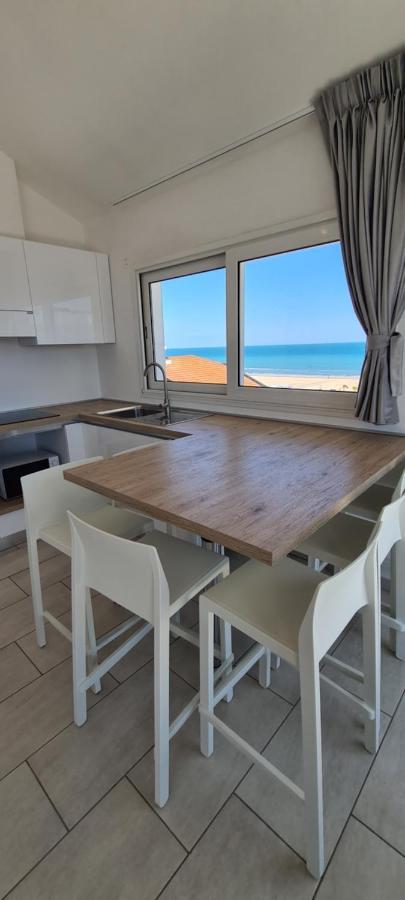 Rubino Apartments A 100Metri Dal Mare Riccione Luaran gambar
