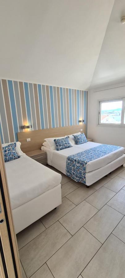Rubino Apartments A 100Metri Dal Mare Riccione Luaran gambar