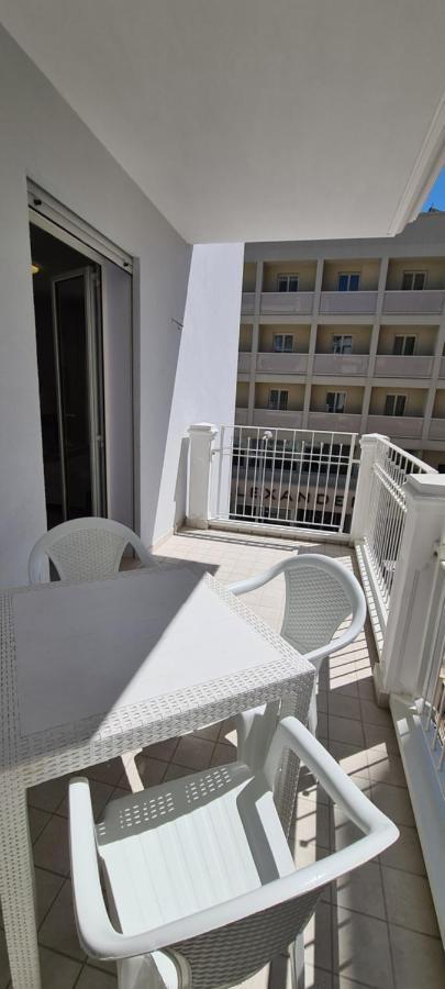 Rubino Apartments A 100Metri Dal Mare Riccione Luaran gambar