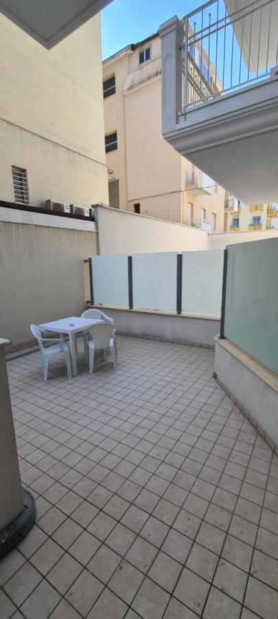 Rubino Apartments A 100Metri Dal Mare Riccione Luaran gambar