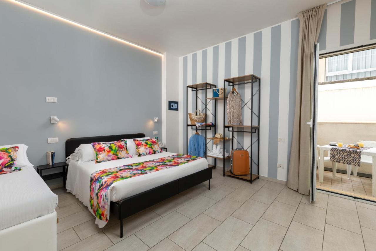 Rubino Apartments A 100Metri Dal Mare Riccione Luaran gambar