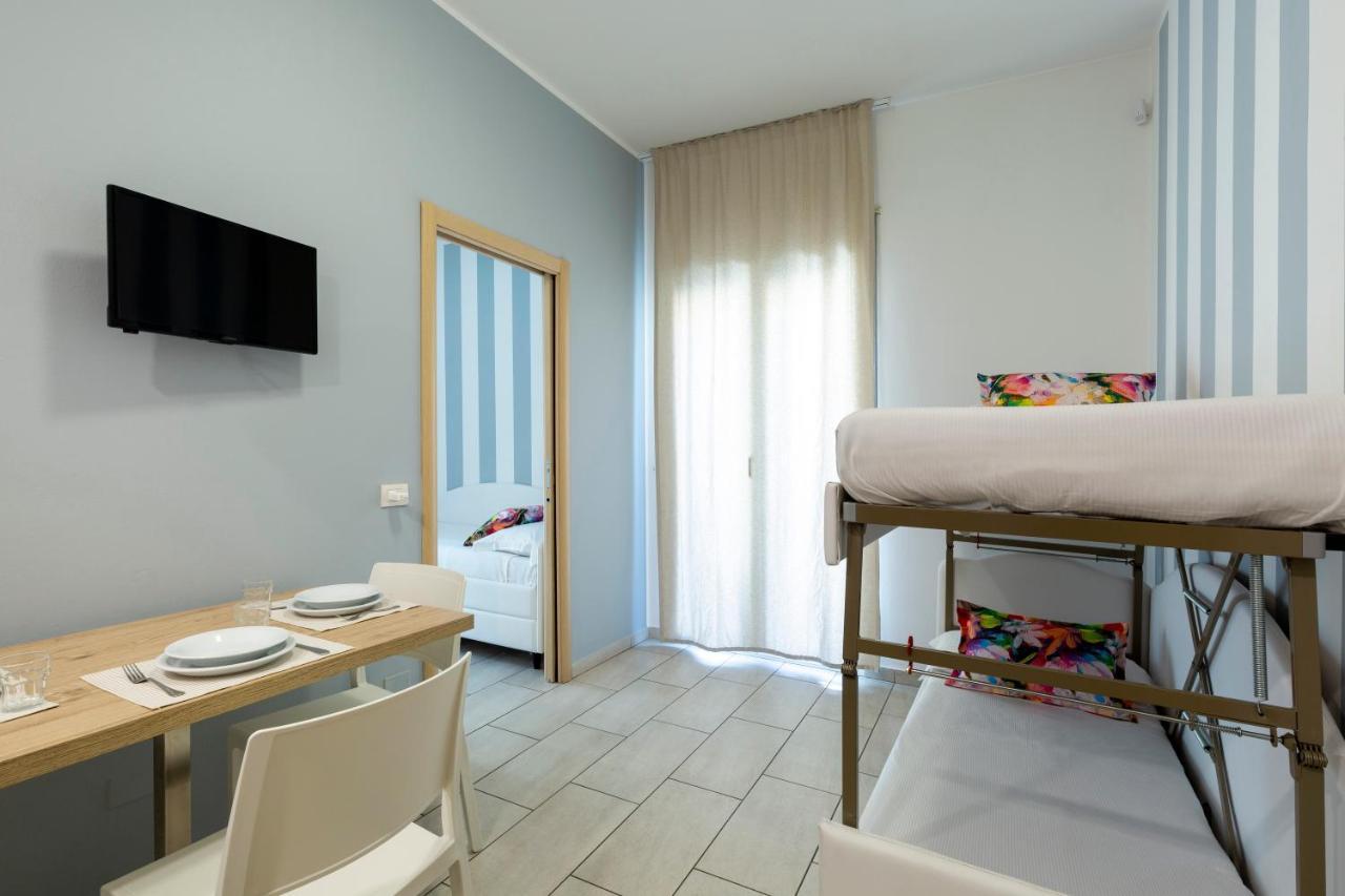 Rubino Apartments A 100Metri Dal Mare Riccione Luaran gambar