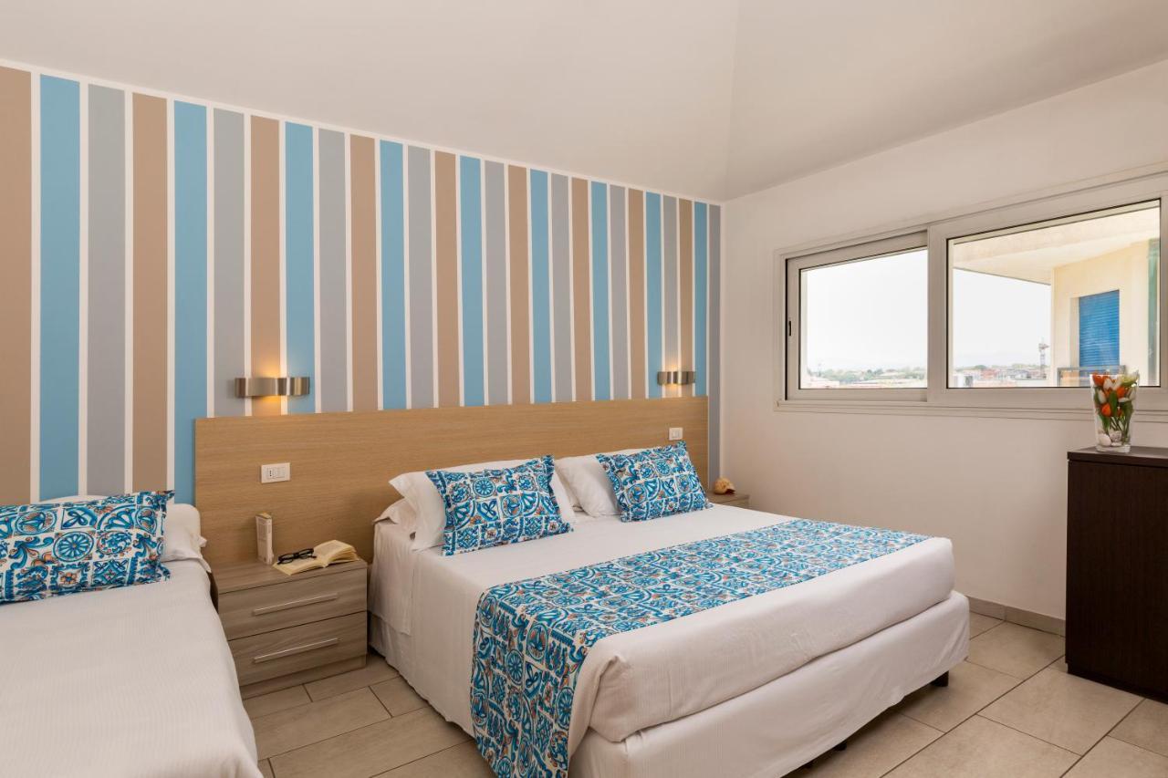Rubino Apartments A 100Metri Dal Mare Riccione Luaran gambar